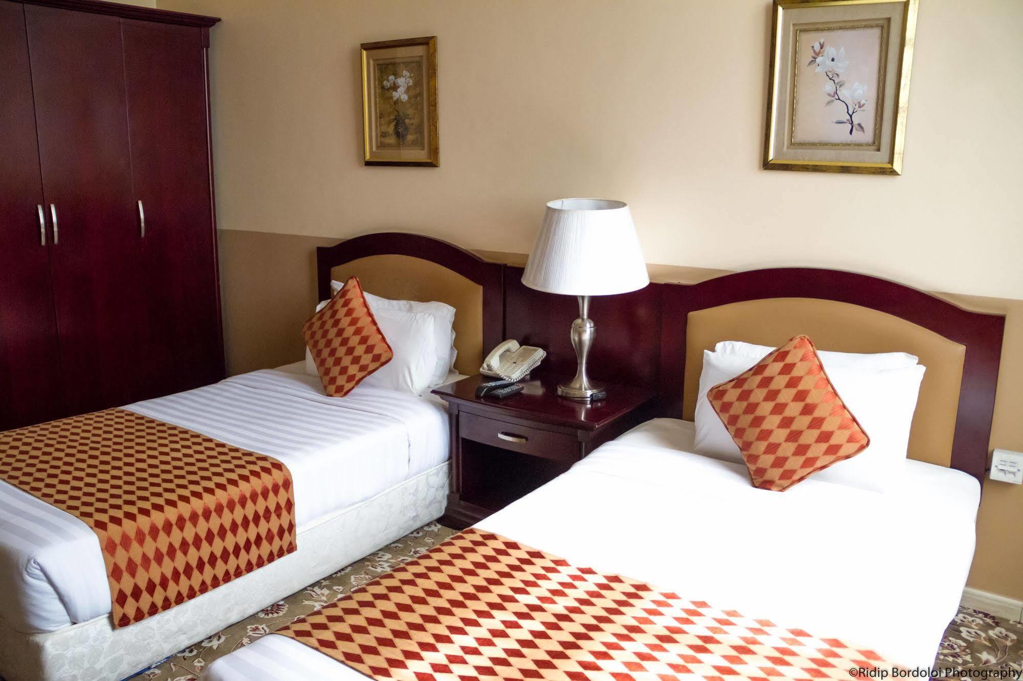 City Hotel Рас ал Хайм Екстериор снимка
